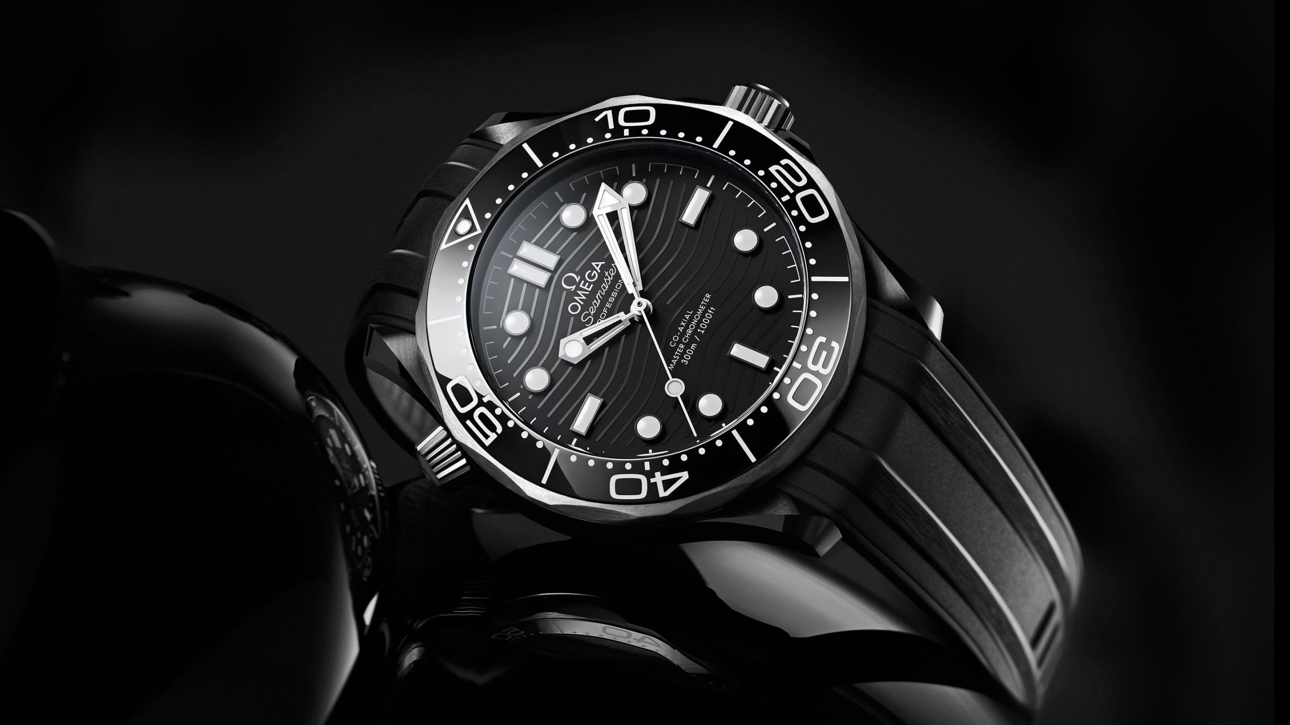 black diving watch